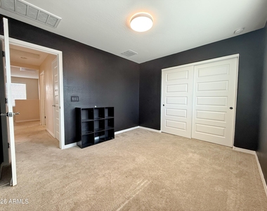 16759 W Canterbury Drive - Photo Thumbnail 37