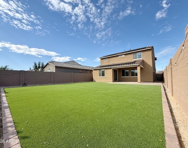 16759 W Canterbury Drive - Photo Thumbnail 50