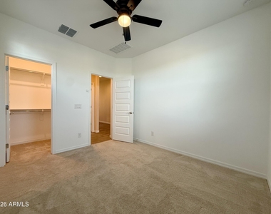 16759 W Canterbury Drive - Photo Thumbnail 19