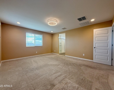 16759 W Canterbury Drive - Photo Thumbnail 40