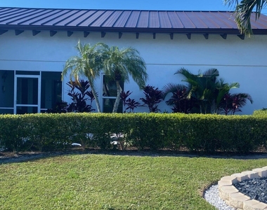 1279 Kinglet Terrace - Photo Thumbnail 19