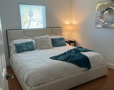 1279 Kinglet Terrace - Photo Thumbnail 38