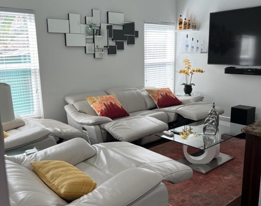 1279 Kinglet Terrace - Photo Thumbnail 36