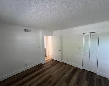 601 S State Road 7 - Photo Thumbnail 13