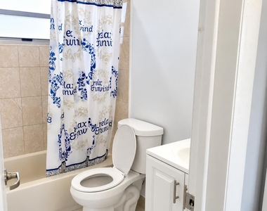 7221 Venetian Street - Photo Thumbnail 6