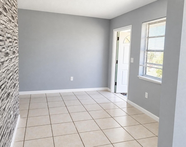 7221 Venetian Street - Photo Thumbnail 2