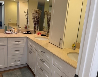 85 Pelican Pointe Drive - Photo Thumbnail 7