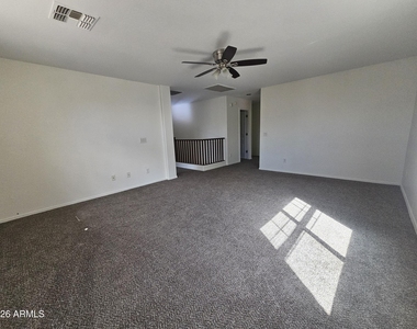 264 W Tahiti Drive - Photo Thumbnail 13