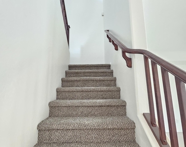 264 W Tahiti Drive - Photo Thumbnail 11