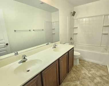 264 W Tahiti Drive - Photo Thumbnail 22