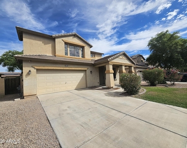 264 W Tahiti Drive - Photo Thumbnail 1