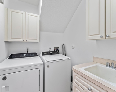 156 Isle Verde Way - Photo Thumbnail 28