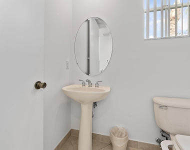 156 Isle Verde Way - Photo Thumbnail 27