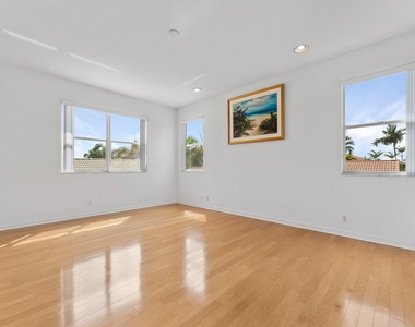 156 Isle Verde Way - Photo Thumbnail 41