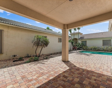 156 Isle Verde Way - Photo Thumbnail 6