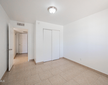 3213 N 66th Street - Photo Thumbnail 11