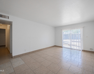 3213 N 66th Street - Photo Thumbnail 6