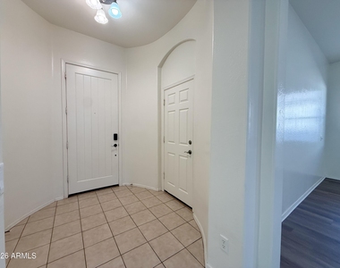18099 W La Mirada Drive - Photo Thumbnail 15