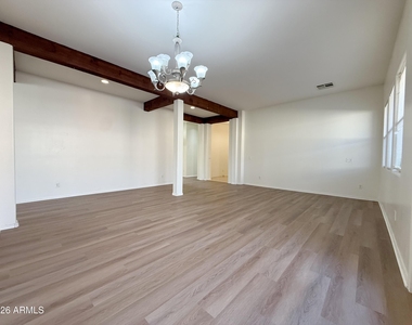 18099 W La Mirada Drive - Photo Thumbnail 4