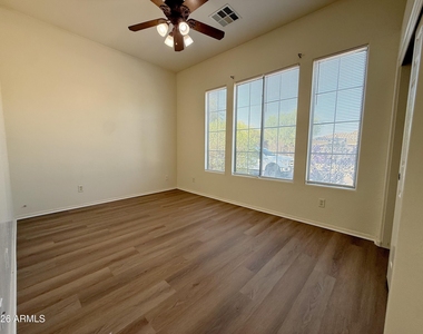 18099 W La Mirada Drive - Photo Thumbnail 21