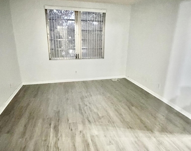 5320 Nw 11th Street - Photo Thumbnail 10