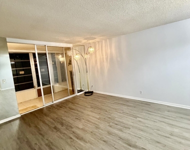 5320 Nw 11th Street - Photo Thumbnail 5
