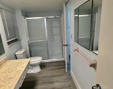 5320 Nw 11th Street - Photo Thumbnail 11