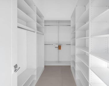 1905 N Hibiscus Drive - Photo Thumbnail 27