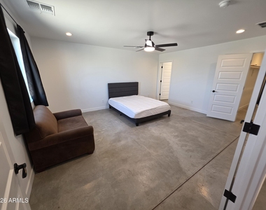 2061 W Daniel Road - Photo Thumbnail 16