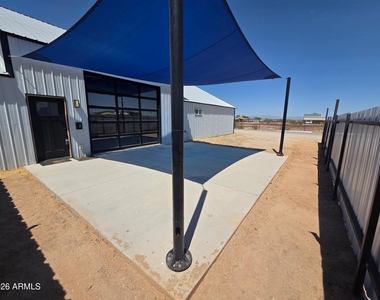 2061 W Daniel Road - Photo Thumbnail 24
