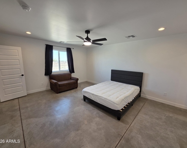 2061 W Daniel Road - Photo Thumbnail 18