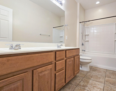617 S 165th Avenue - Photo Thumbnail 18