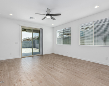 17287 W Valentine Street - Photo Thumbnail 8