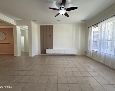 281 W Flamingo Drive - Photo Thumbnail 7
