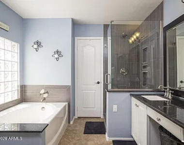 6322 W Potter Drive - Photo Thumbnail 12