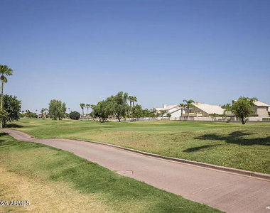 6322 W Potter Drive - Photo Thumbnail 5
