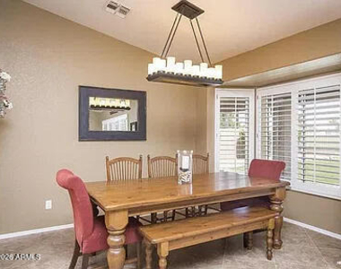 6322 W Potter Drive - Photo Thumbnail 8