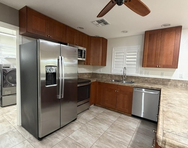 308 E Melody Drive - Photo Thumbnail 21