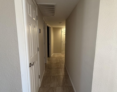 308 E Melody Drive - Photo Thumbnail 12