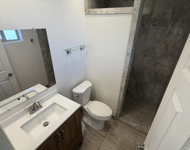 308 E Melody Drive - Photo Thumbnail 9