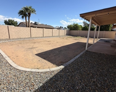 308 E Melody Drive - Photo Thumbnail 29