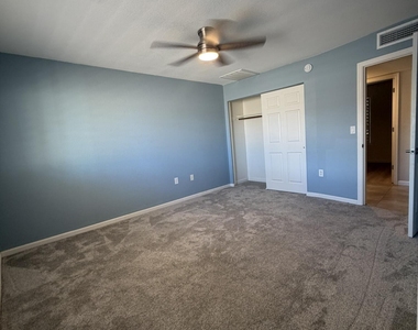 308 E Melody Drive - Photo Thumbnail 10