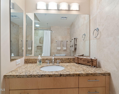 7121 E Rancho Vista Drive - Photo Thumbnail 14