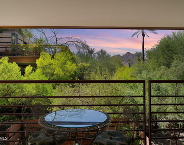 7121 E Rancho Vista Drive - Photo Thumbnail 10