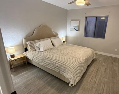 3825 E Camelback Road - Photo Thumbnail 6