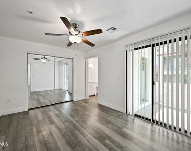 3065 N 67th Avenue - Photo Thumbnail 13