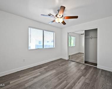 3065 N 67th Avenue - Photo Thumbnail 18