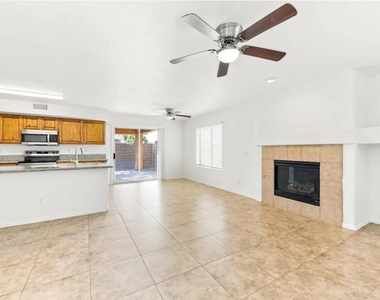 15439 W Cottonwood Circle - Photo Thumbnail 3
