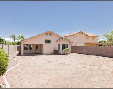 20316 N 81st Drive - Photo Thumbnail 13