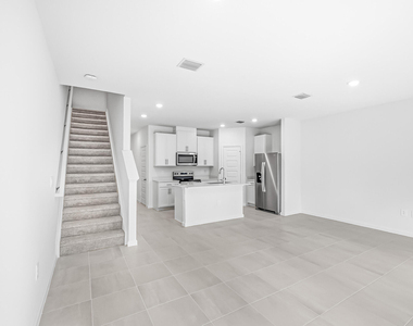 13009 Sw Forli Way - Photo Thumbnail 12